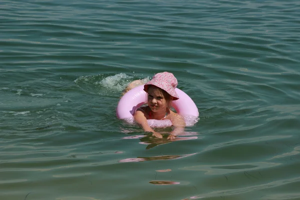 Little girl in panama swiming — Stock Photo, Image