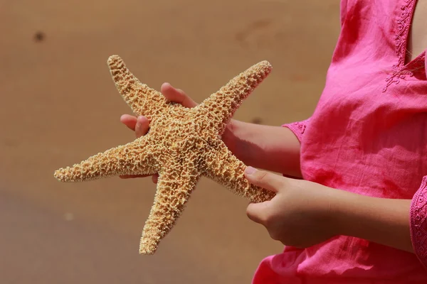 Little girl over the Black Sea — Stock Photo, Image