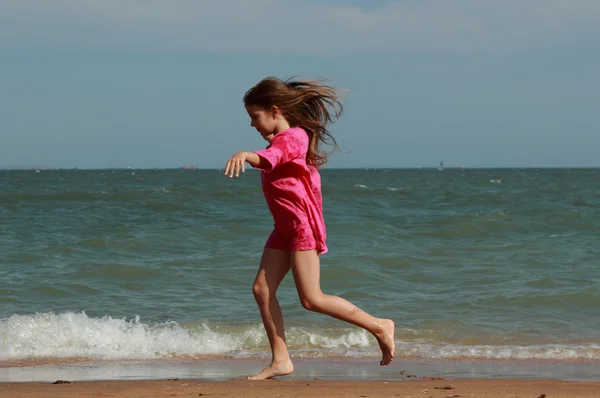 Kid over seacoast — Stock Photo, Image