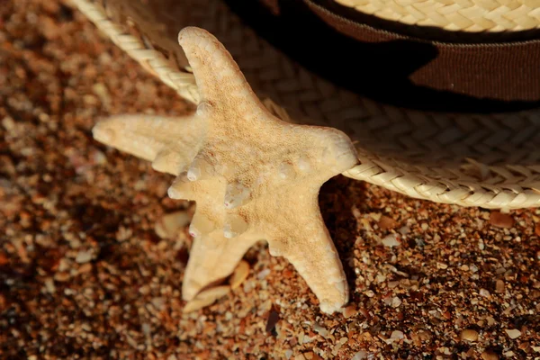 Outdoor Image Straw Hat Sea Starfish Sea Sand Background East — Stock Photo, Image