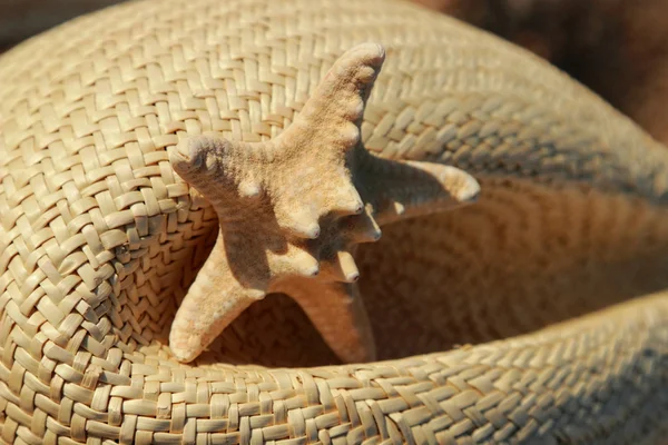 Outdoor Image Straw Hat Sea Starfish Sea Sand Background East — Stock Photo, Image