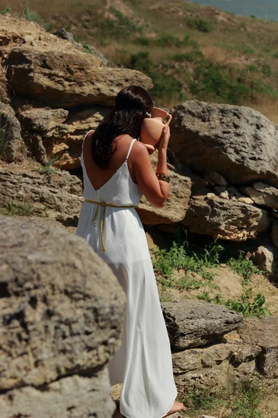 Frau im griechischen Stil — Stockfoto