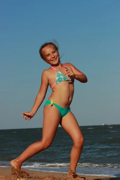 Happy girl over the Black Sea — Stock Photo, Image