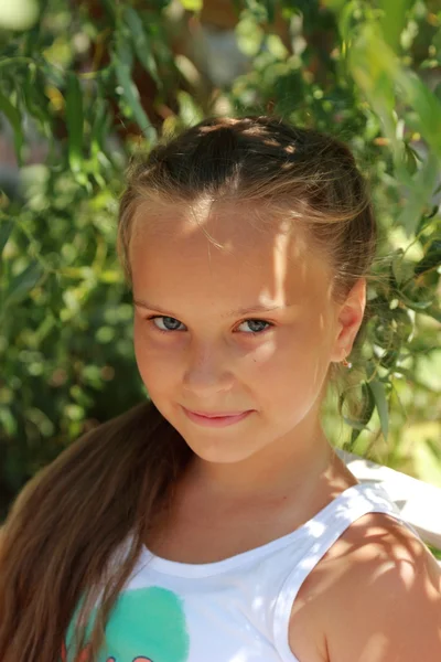 Happy girl over the Black Sea — Stock Photo, Image