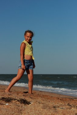 Genç model kameraya poz