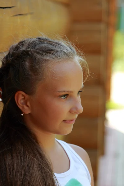 Niña retrato al aire libre —  Fotos de Stock