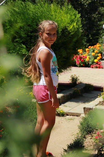 Niña retrato al aire libre — Foto de Stock