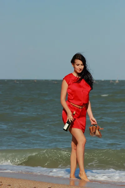 Beautiful Woman Walks Sea Side Wet Red Dress High Heels — Stock Photo, Image