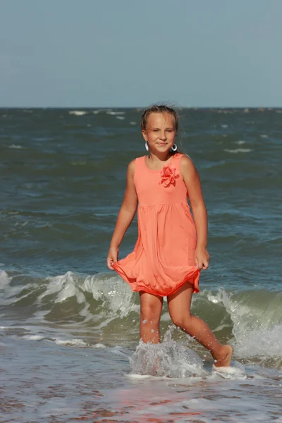 Young model posing on camera — Stock Photo, Image