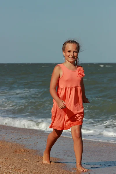 Young model posing on camera — Stock Photo, Image