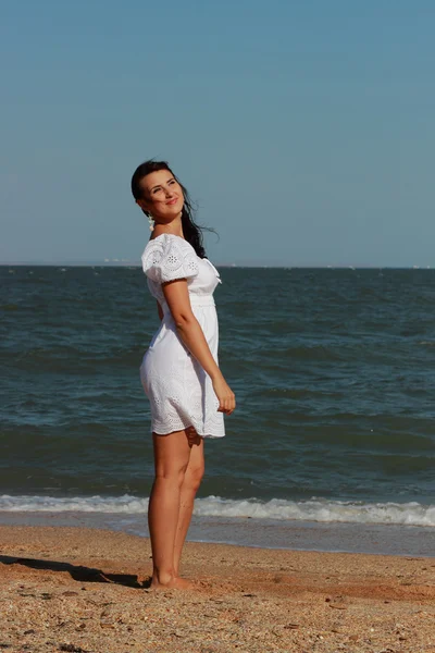 Seksowna Młoda Biała Modelka Pozująca Nad Morzem Czarnym Krym — Zdjęcie stockowe