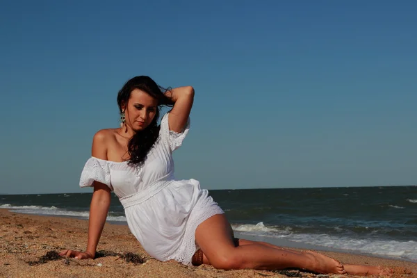 Mujer retrato al aire libre —  Fotos de Stock