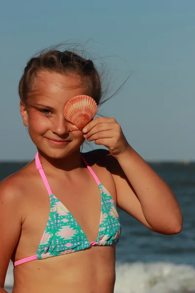 Young model posing on camera — Stock Photo, Image