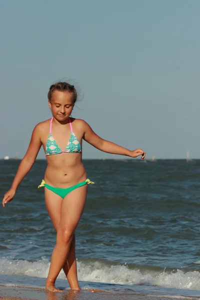 Young model posing on camera — Stock Photo, Image