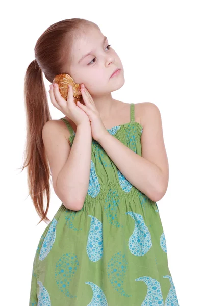 Girl with sea shell — Stock Photo, Image