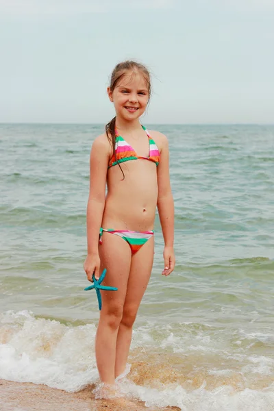 Little girl outdoor — Stock Photo, Image