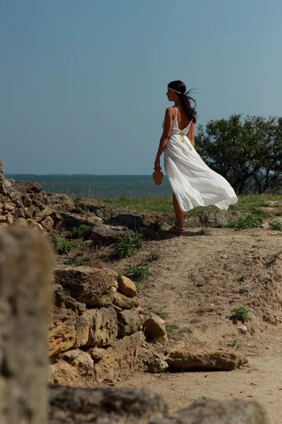Donna greca nella città antica — Foto Stock
