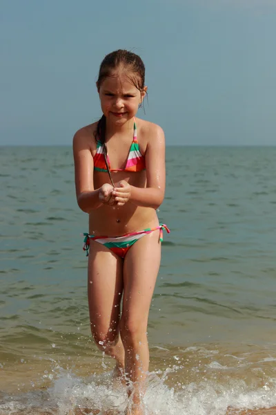 Lovely Little Girl Standing Beach Swimsuit Going Swim Sea — Stock Photo, Image