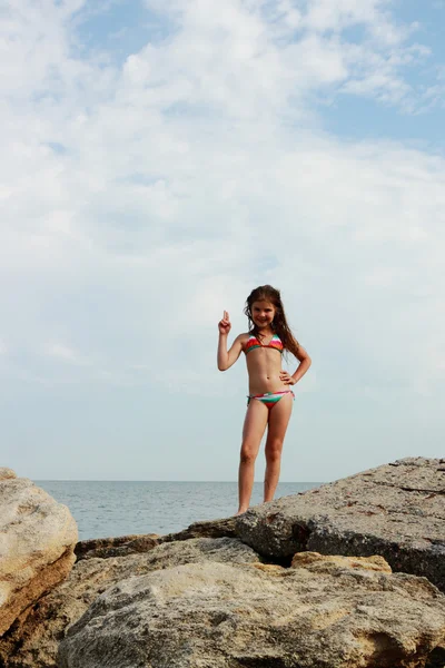 Letní Dovolená Roztomilá Dívka Odpočívající Pláži Vody Černém Moři Východní — Stock fotografie