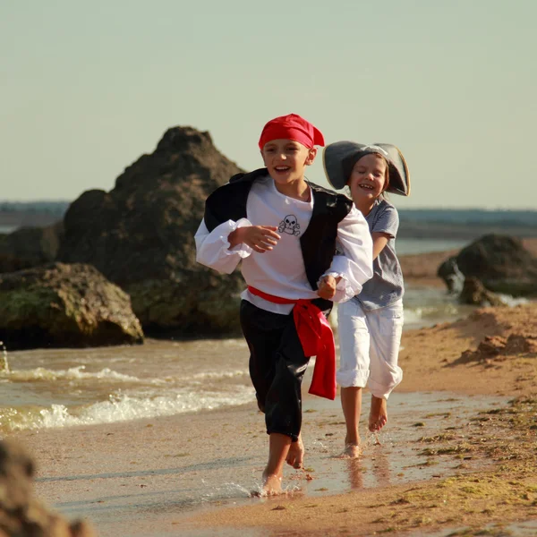 Pequeños piratas — Foto de Stock