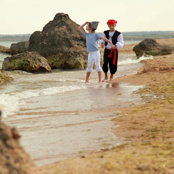 Maškarní kostým pirátů na dovolené — Stock fotografie