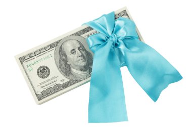 dolarlık banknotlar üzerinde beyaz izole kurdele ile bağlanmış