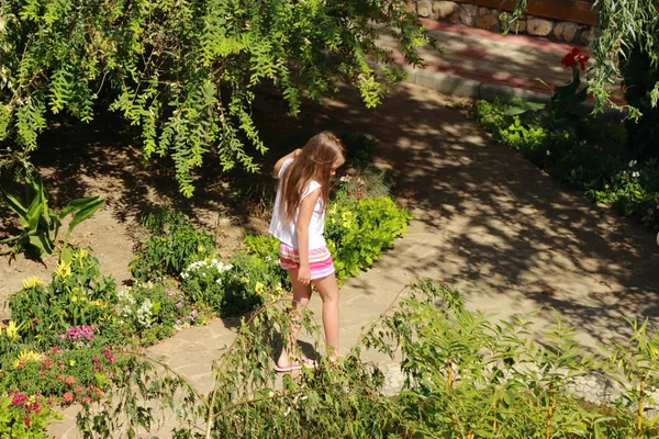 Letní Prázdniny Roztomilá Dívka Odpočívající Krymu — Stock fotografie