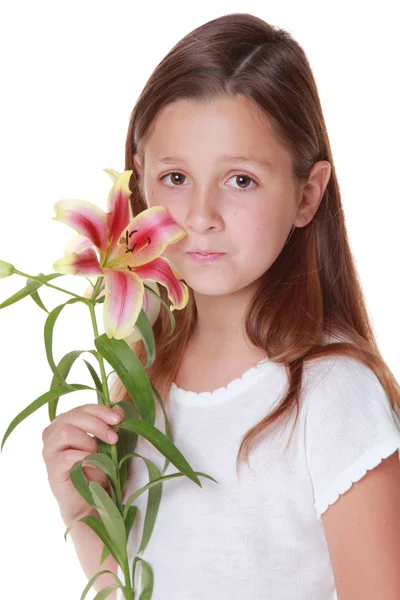 Dívka hospodářství květiny — Stock fotografie