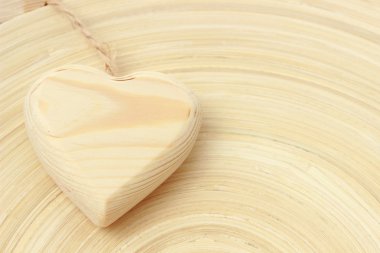 Ahşap aşk sembolü