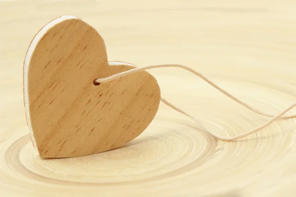 Símbolo de amor madera — Foto de Stock