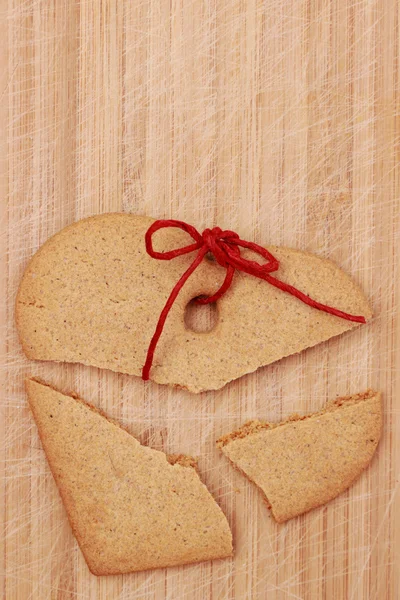 Galleta Jengibre Con Forma Corazón Roto — Foto de Stock