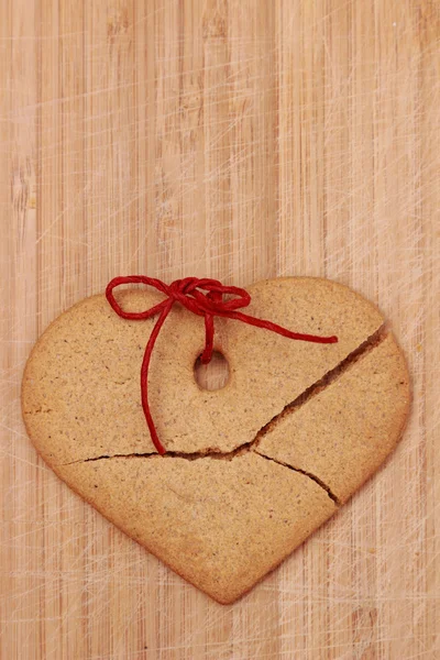 Gebrochenes Herz Form Von Lebkuchen — Stockfoto