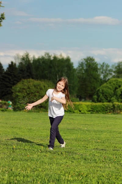 Bastante poco al aire libre — Foto de Stock