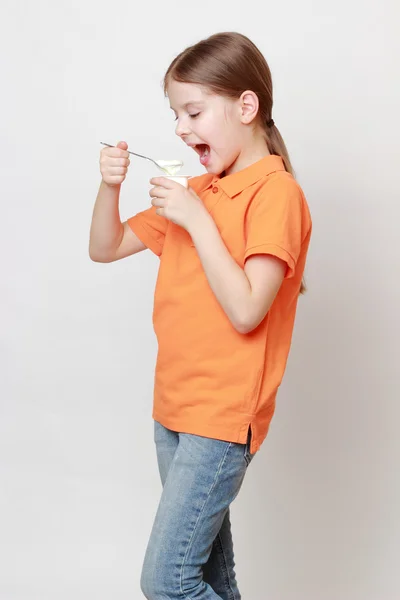 Kind zum Thema Ernährung — Stockfoto