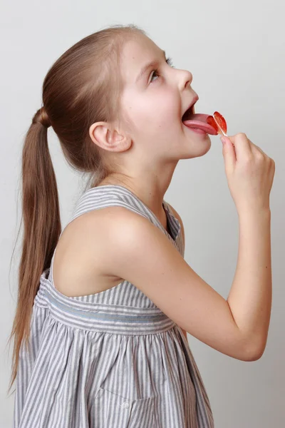 Niño y comida — Foto de Stock