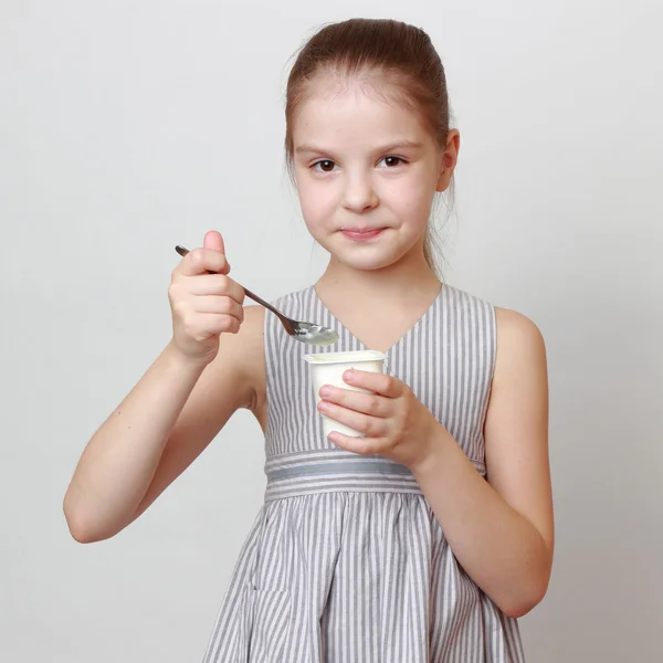 Kind zum Thema Essen und Trinken — Stockfoto