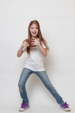 Küçük girlon mali Tema