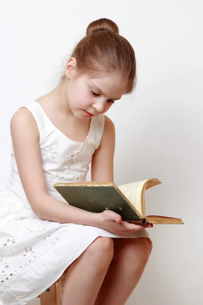 Enfant sur le thème de l'éducation Photos De Stock Libres De Droits