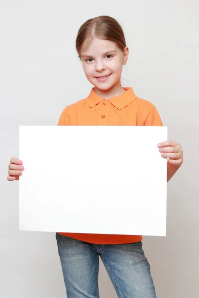 Çocuk ve beyaz boş — Stok fotoğraf