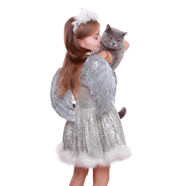 Pretty smiley little angelic girl holding lovely cat — 图库照片