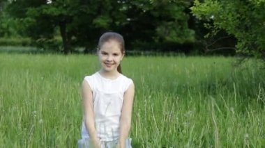 güzel küçük kız açık