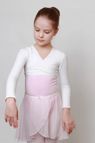 Lovely young ballerina — Stock Photo, Image