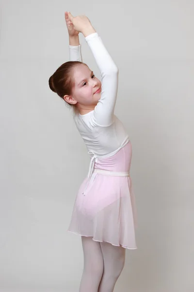 Lovely young ballerina — Stock Photo, Image