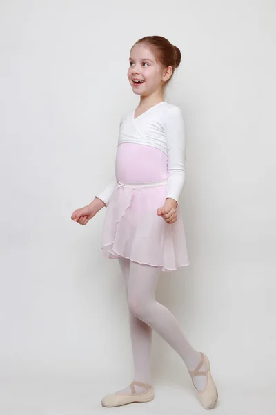 Unga ballerina — Stockfoto