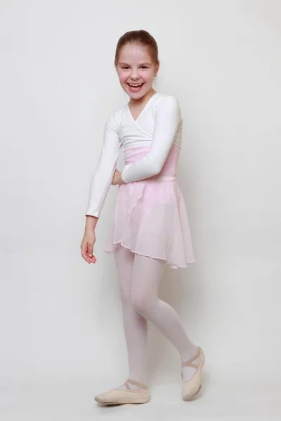 Маленька Балерина Студії Позує Камеру — стокове фото