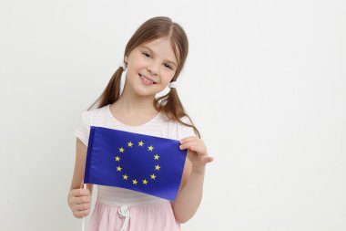 Güzel güzel ve duygusal küçük kız portresi