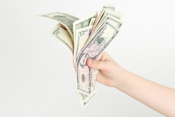 маленькая девочка и доллары
