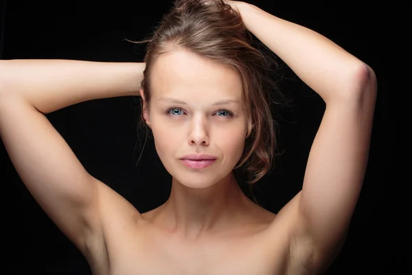 Portrait de beauté d'un beau modèle féminin (image tonique de couleur ) — Photo