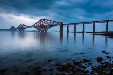 ileri edinburgh, İskoçya arasında köprü