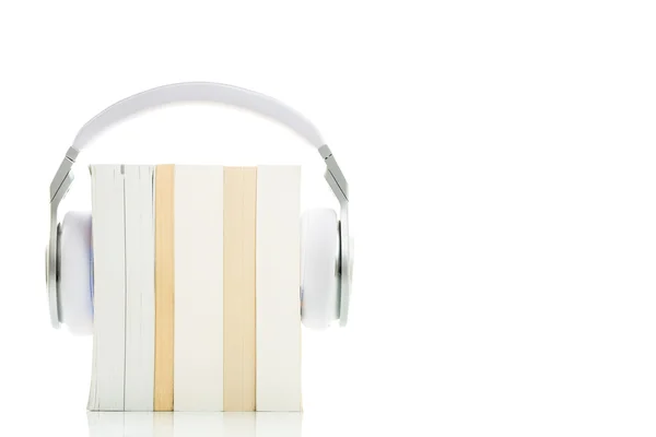 Concepto de audiolibro - escuchar sus libros en calidad HD; hi-end h — Foto de Stock
